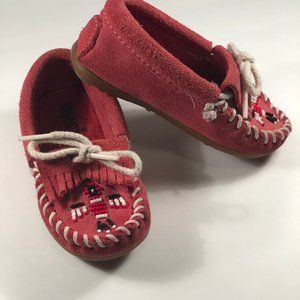 Minnetonka Moccasins Kids Thunderbird Size 7 Pink